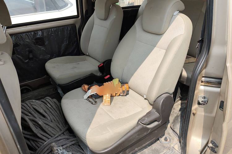 Used Wuling Rongguang V 2016 1.5L Standard Version