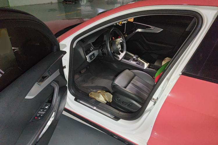 Used Audi A4L 2022 40 TFSI Luxury Dynamic Model
