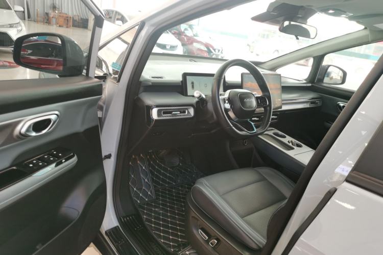 Used AION Y 2023 Plus 510 Smart Edition