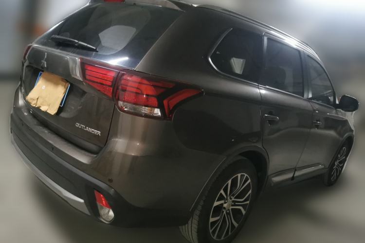 Used Mitsubishi Outlander 2018 2.0L Two-Wheel-Drive Jiale Edition 7-Seater Rear Right 45 Deg
