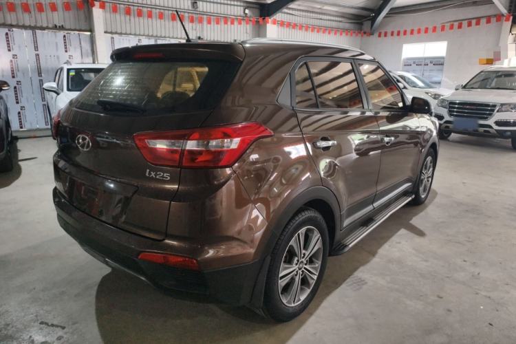 Used Hyundai ix25 2015 1.6L Automatic Two-Wheel Drive Smart GLS Trim Rear Right 45 Deg