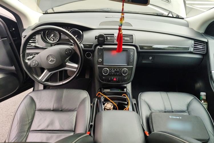 Used Mercedes-Benz R-Class 2017 R 320 4MATIC Business Edition Prestige Model