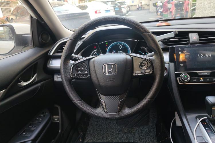 Used Honda Civic 2016 220TURBO CVT Luxury Edition
