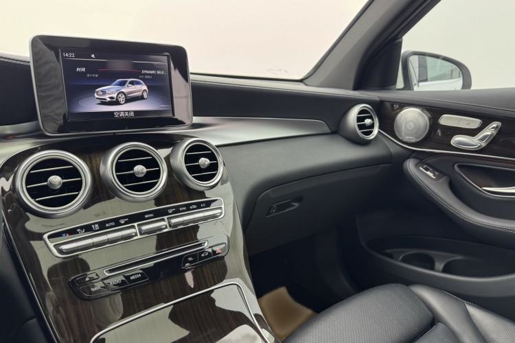 Used Mercedes-Benz GLC 2016 GLC 260 4MATIC Luxury Model