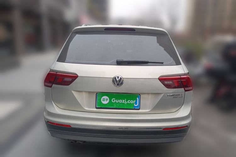 Used Volkswagen Tiguan L 2019 330TSI Automatic Two-Wheel Drive Smart Luxury Version China V Emission Standard
