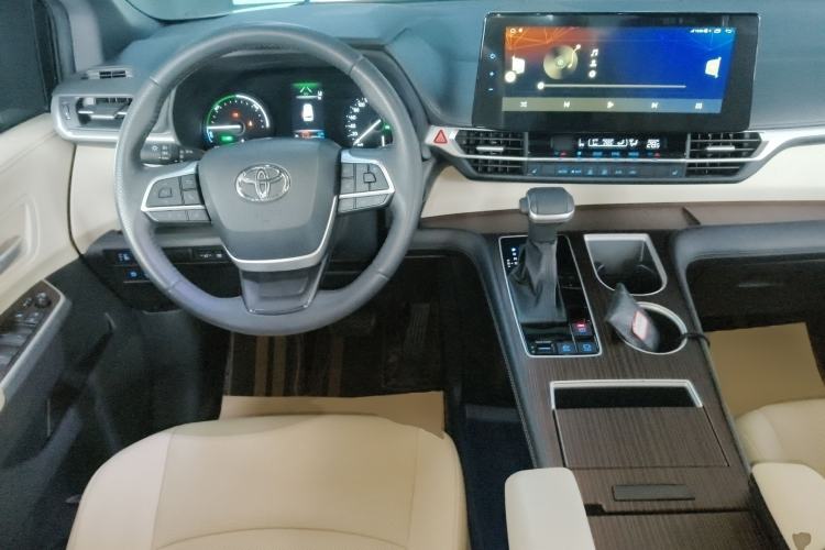 Used Toyota SIENNA 2021 2.5L Hybrid Luxury Edition