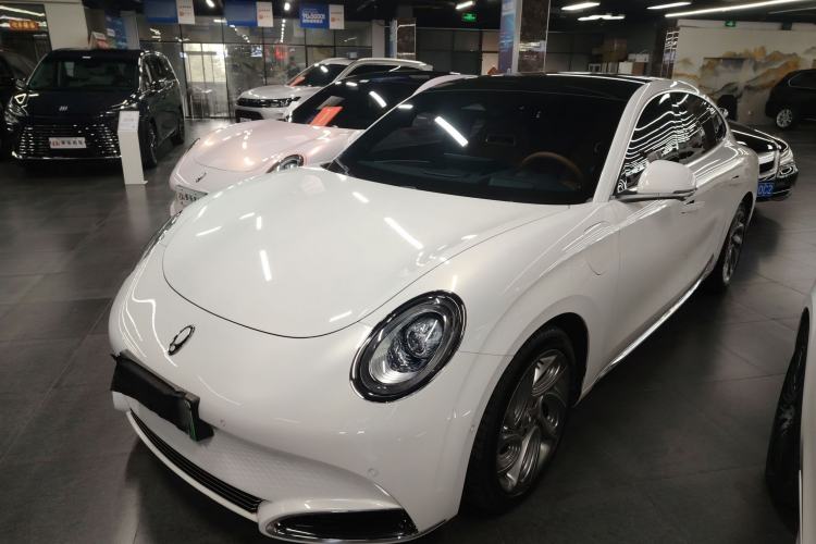 Used ORA Lightning Cat 2022 555 km Luxury Edition