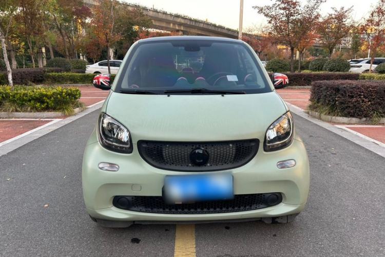 Used smart fortwo 2015 1.0L 52 kW hardtop Dynamic version