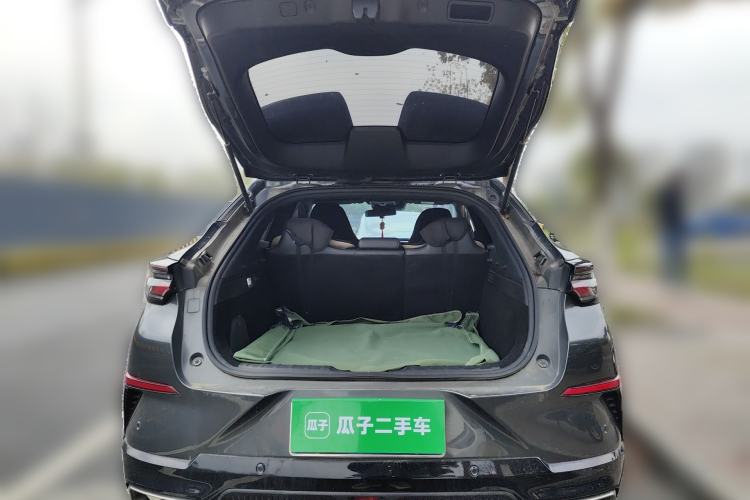 Used CHANGAN UNI-T 2023 Second-Generation 1.5T Prestige Model Trunk