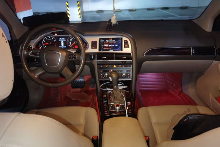 Used Audi A6L 2011 2.4L Comfort Edition Center Console