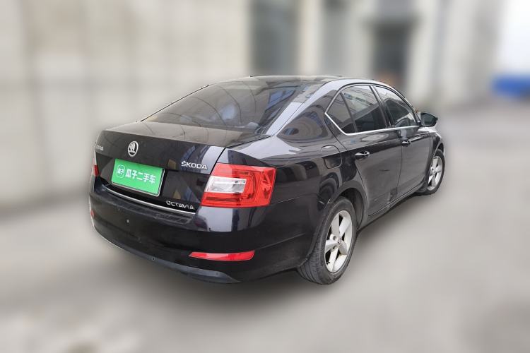 Used Skoda Octavia 2015 1.6L Automatic Yijun Edition Rear Right 45 Deg