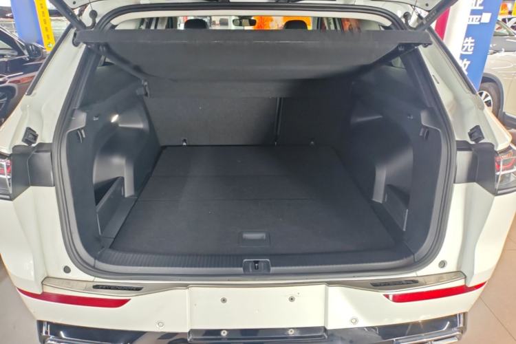 Used Volkswagen Tavendor 2023 380TSI Four-Wheel Drive R-Line Cruise Edition Trunk