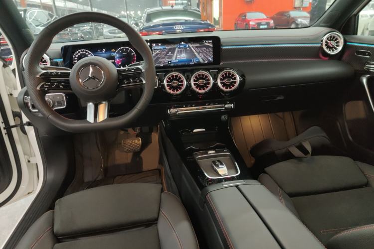 Used Mercedes-Benz A-Class 2024 Updated A 200 L Fashion Version
