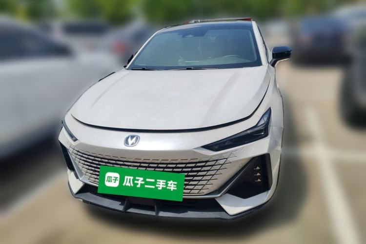 Used CHANGAN UNI-V 2023 1.5T Prestige Model Front