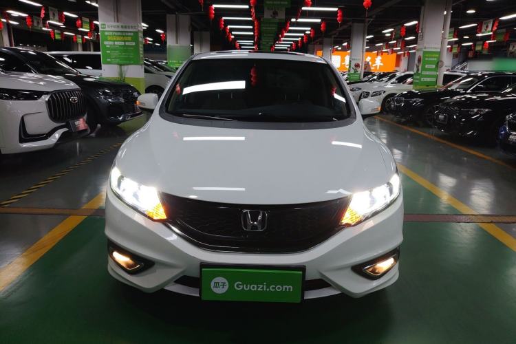 Used Honda Jade 2014 1.8L Automatic Comfort Elite Version 5 Seats Front