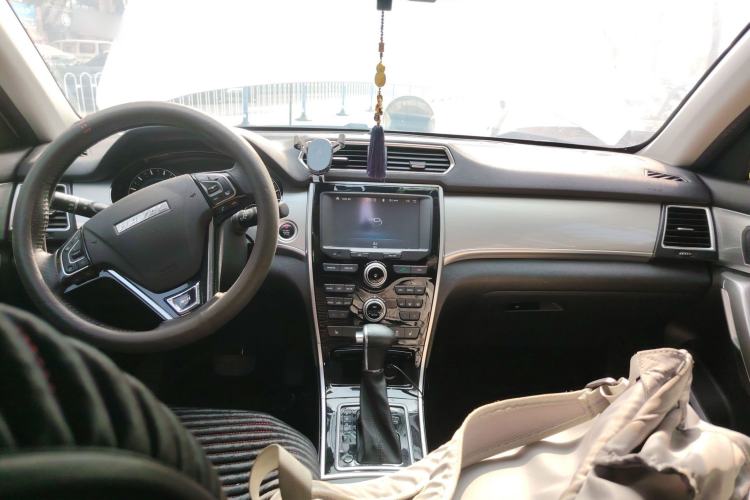 Used Haval H2 2016 Red-Label 1.5T Automatic Two-Wheel Drive Luxury Model