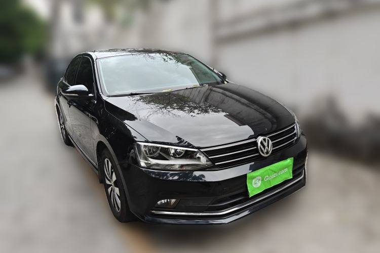 Used Volkswagen Sagitar 2018 1.6L Automatic Comfort Model Front Right 45 Deg