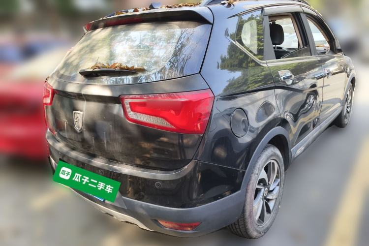 Used Baojun 560 2015 1.8L manual luxury version
