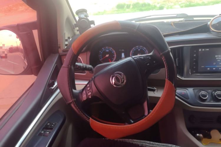 Used FORTHING Lingzhi 2019 M5L 1.6L 7-Seater Luxury Model China VI Standard