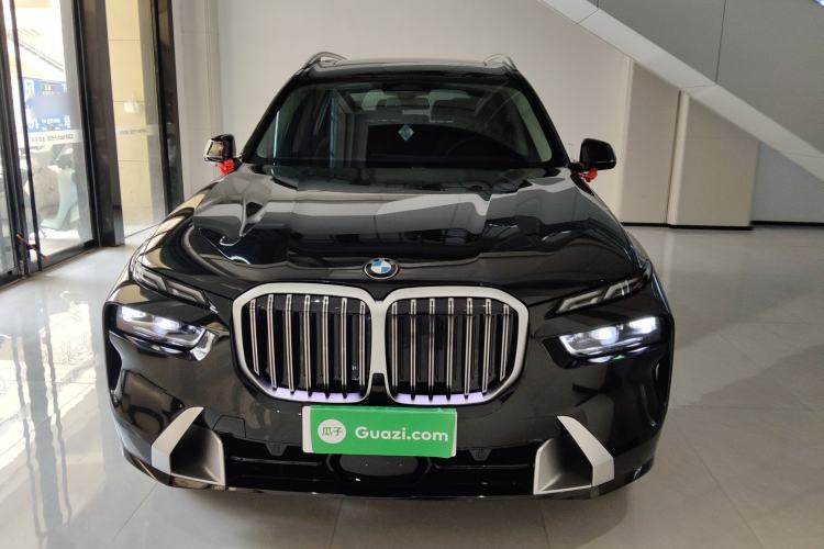 Used BMW X7 2024 xDrive40i Luxury Package – Leading Model Front