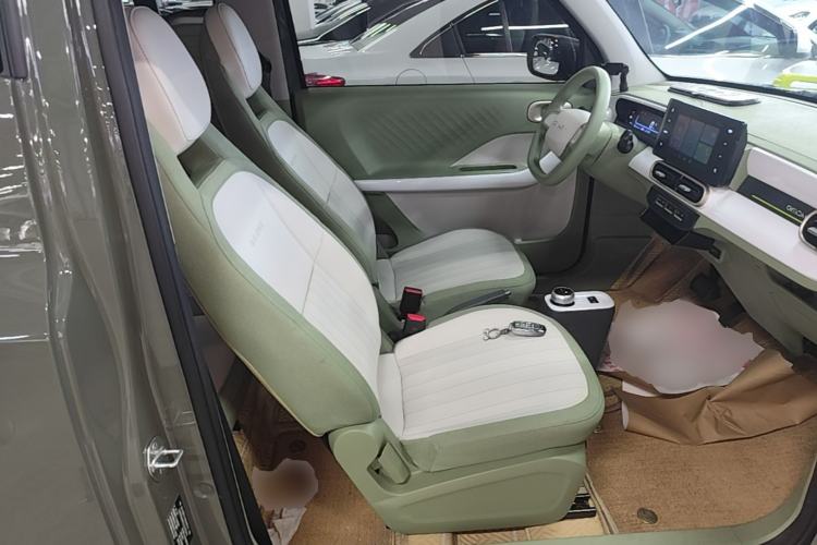 Used Geely Galaxy Panda 2025 210km Panda Rider Right Front Seat