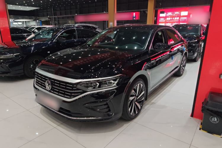 Used Volkswagen Passat 2023 Facelift 330TSI Luxury Edition