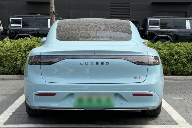 Used Hima Luxeed S7 2025 785 km Ultra
