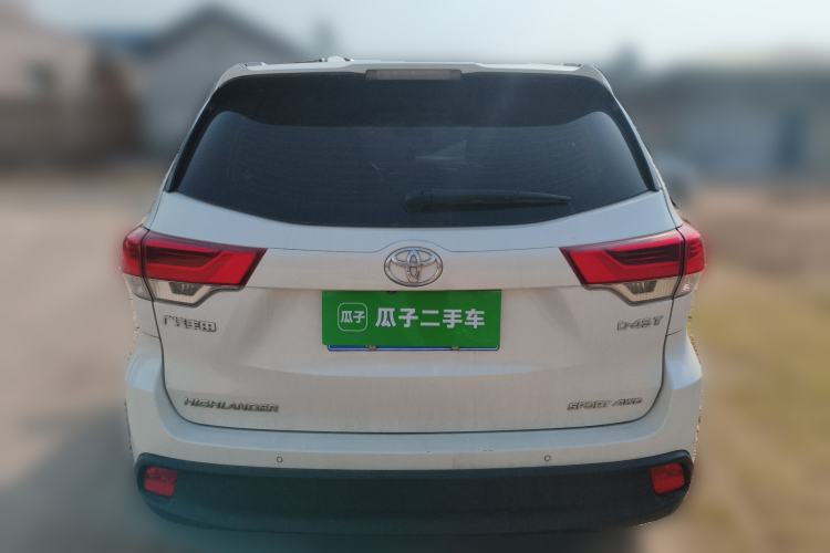 Used Toyota Highlander 2018 2.0T Four-Wheel Drive Luxury Version 7 Seats China VI Standard Rear