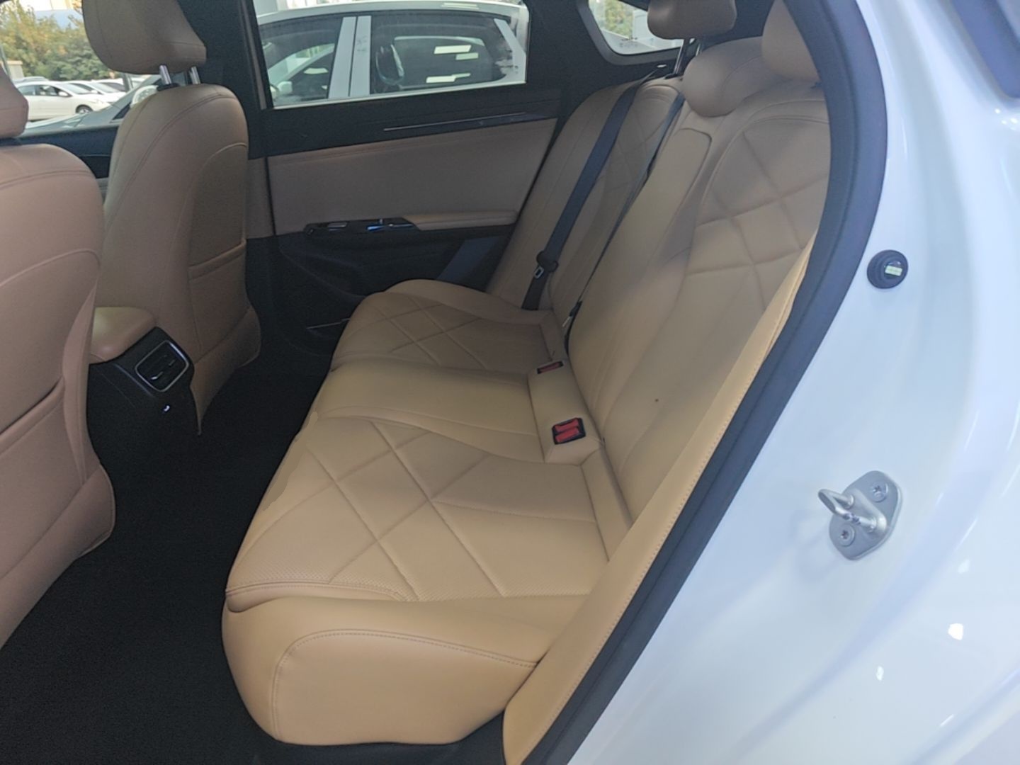 Geely Galaxy L6 2023 60km PLUS — снимка 20