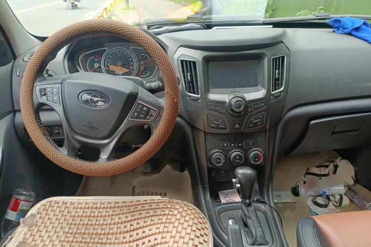 Used Haima S7 2013 2.0L Automatic ZhiShang Version Center Console