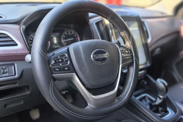 Used SWM X7 2016 1.5T Manual Luxury Edition 7 Seats
