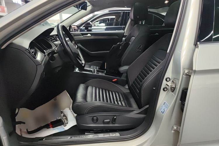 Used Volkswagen Magotan 2020 330TSI DSG Leading Model
