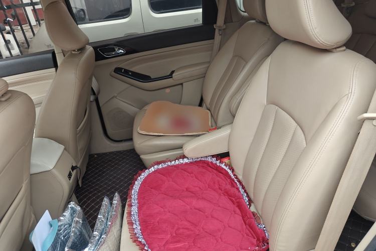 Used Baojun 730 2014 1.5L manual Comfort version 7 seats