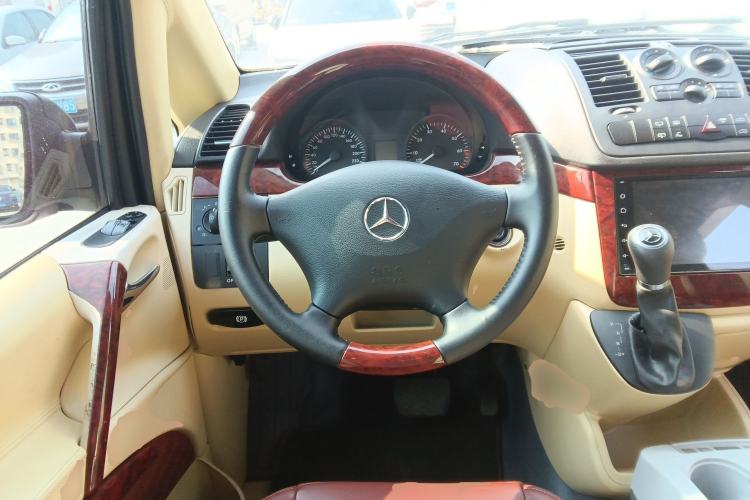 Used Mercedes-Benz Vito 2013 3.0L Elite Edition Steering Wheel