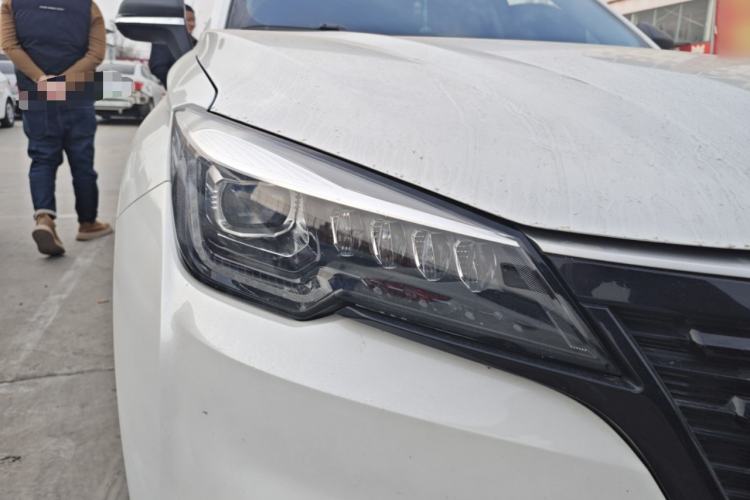 Used Changan CS85 COUPE 2023 1.5T DCT Luxury Version
