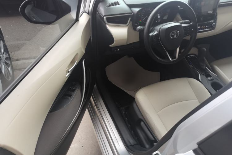 Used Toyota Corolla 2022 Dual-Motor 1.8L E-CVT Pioneer Edition Driver Seat