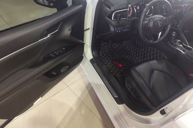 Used Toyota Camry 2019 Revised Version 2.0G Luxury Edition
