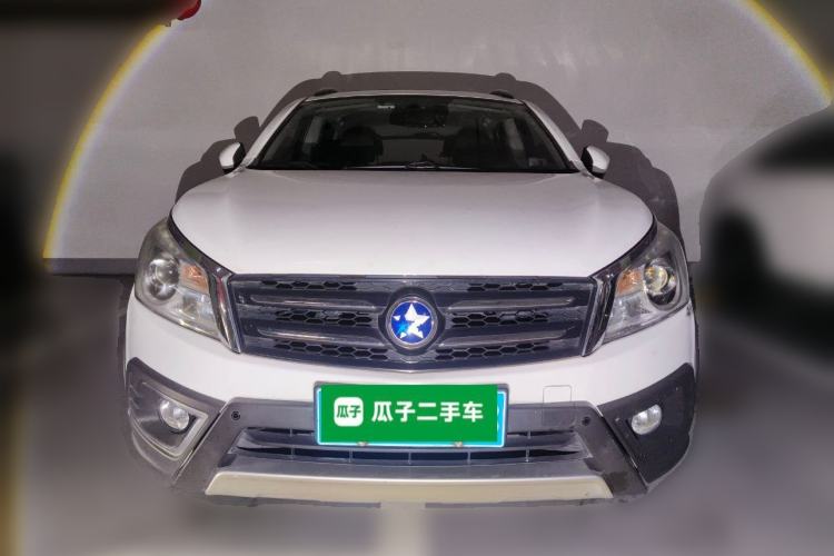 Used Venucia T70X 2015 2.0L CVT SmartFun Sport Edition