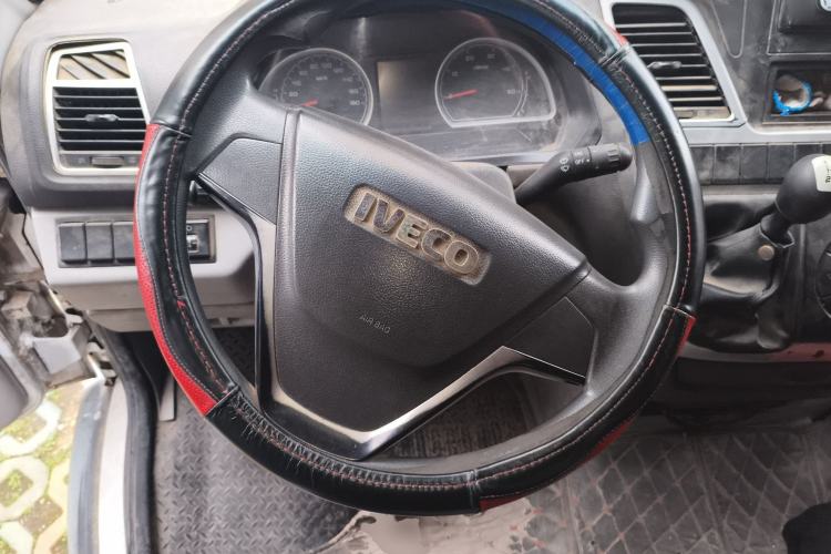 Used Iveco Power Daily 2017 2.5T Classic A37 High-Roof 7-Seater Passenger Van 47Z5