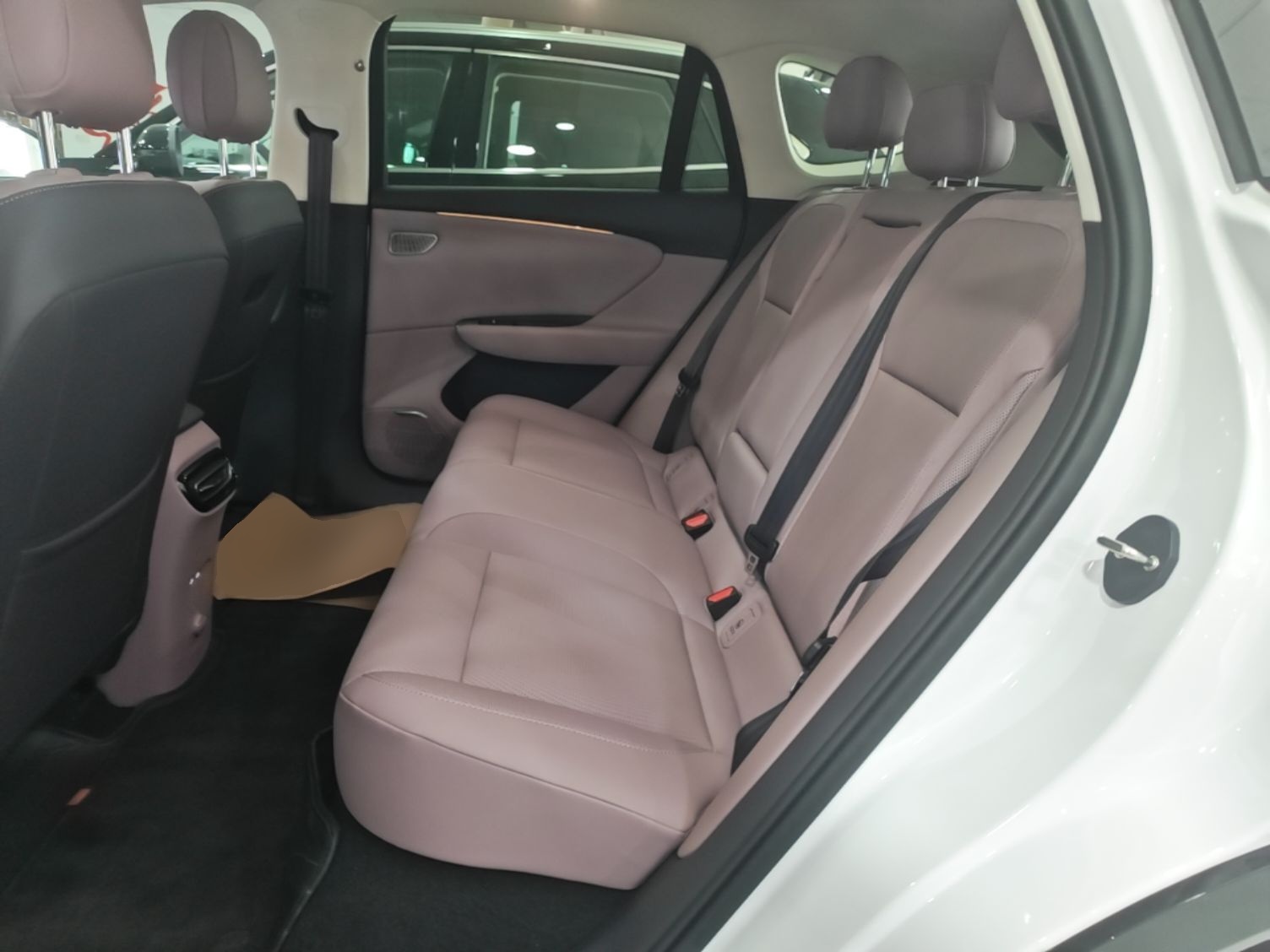 Hongqi Tiangong 06 2025 520 — снимка 20