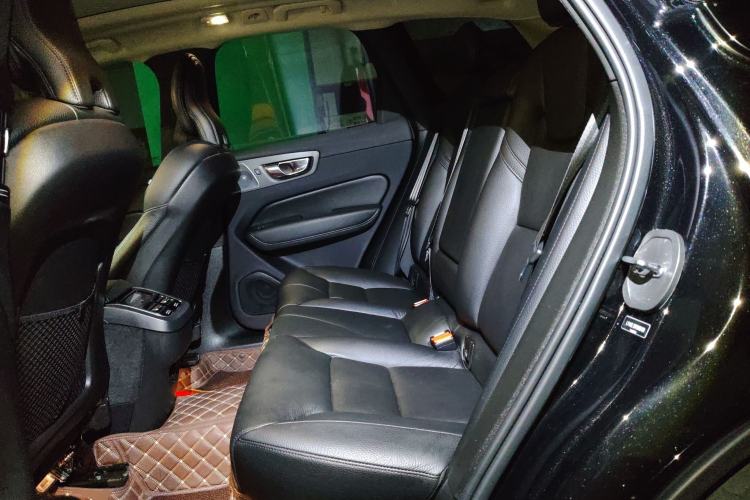 Used Volvo XC60 2022 B5 4x4 Zhiya Luxury Edition
