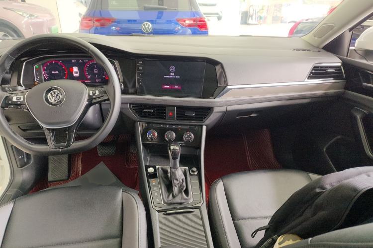 Used Volkswagen Sagitar 2022 280TSI DSG Excellence Edition Center Console