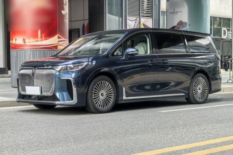 Used VOYAH Dream 2025 PHEV Four-Wheel-Drive Flagship Kunpeng Edition