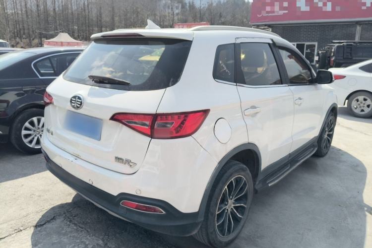 Used FAW Senya R7 2016 1.6L Manual Luxury Model