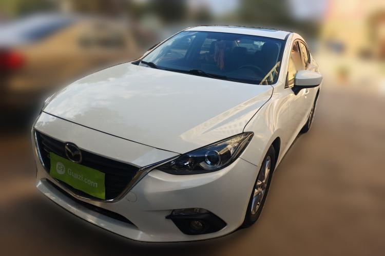 Used Mazda 3 Axela 2016 Sedan 1.5L Manual Luxury Model