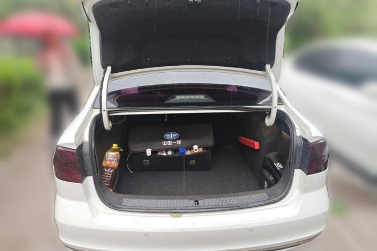 Used Volkswagen Bora 2016 1.6L Automatic Comfort Model Trunk