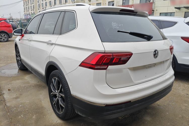 Used Volkswagen Tiguan L 2020 330TSI Automatic Two-Wheel Drive Smart Luxury Edition China VI Standard