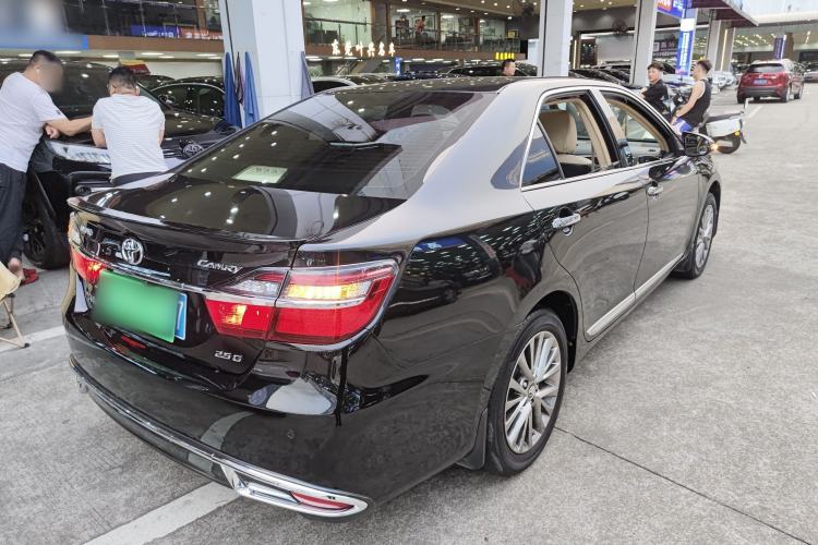 Used Toyota Camry 2016 2.5G 10th Anniversary Deluxe Navigation Edition Rear Right 45 Deg