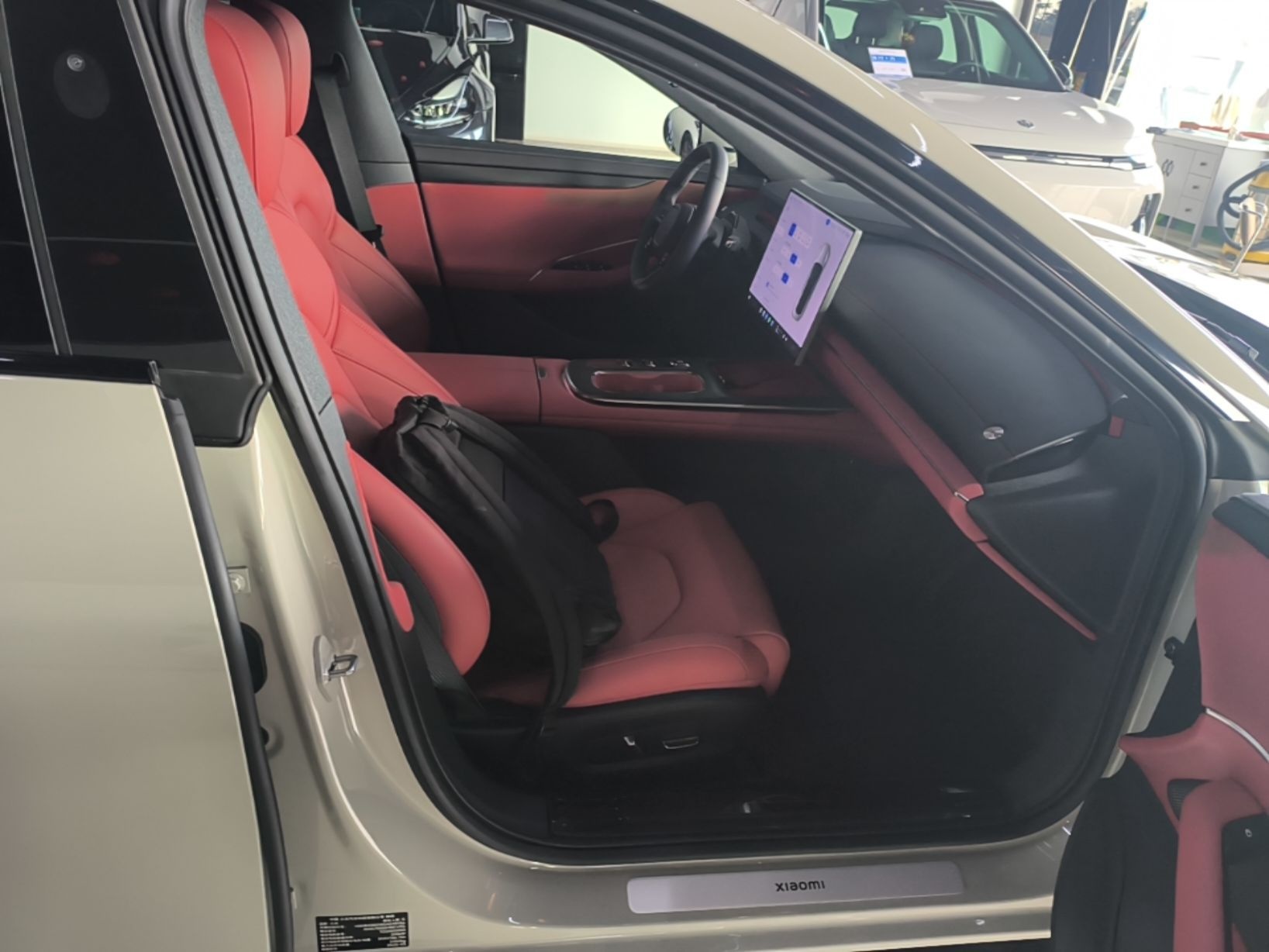 Xiaomi Auto SU7 2024 Rear-Drive Standard Founder Edition — снимка 19