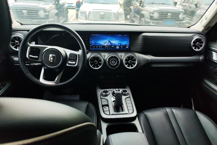 Used Tank 300 2023 Off-Road Edition 2.0T Conqueror Center Console